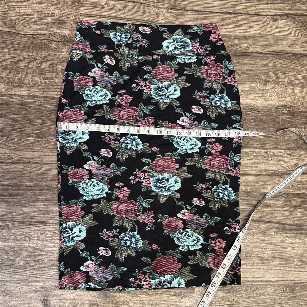 Xhilaration Black Floral Pencil Skirt - Picture 3 of 4